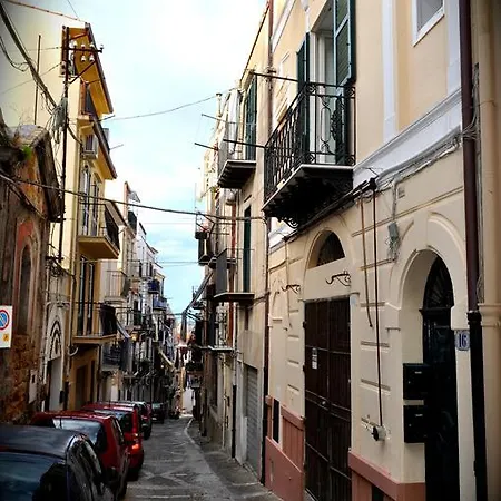 Domus Osterio Magno *